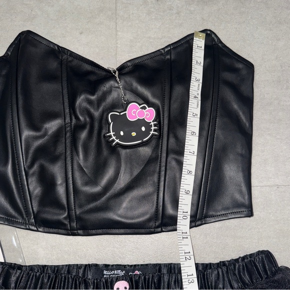 Hello Kitty & Friends Kuromi Costume Set - Picture 6 of 7
